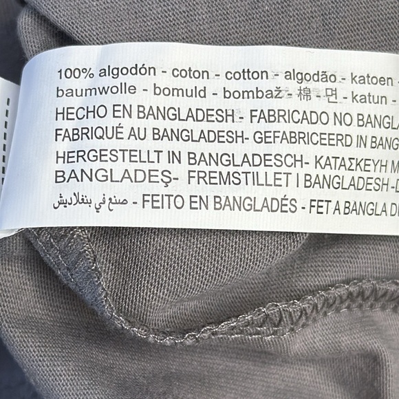 Zara Kids | Gray T-Shirt with Raised Lion Face in Black, Kids Boy Size 9… - Picture 6 of 6